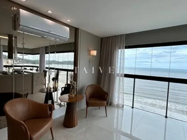 Apartamento 4 quartos e 5 banheiros, à venda, no bairro meia praia em Itapema