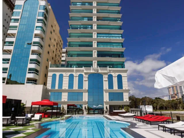 Apartamento 4 quartos e 5 banheiros, à venda, no bairro meia praia em Itapema