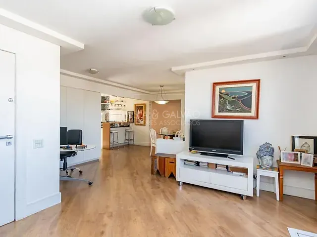 Apartamento com 115m² 3 quartos e 3 banheiros, à venda, no bairro Cabral em Curitiba