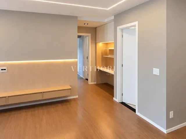Apartamento 2 quartos e 2 banheiros, à venda, no bairro Jardim Presidente em Londrina