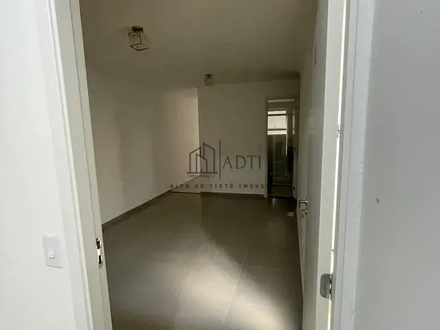 Apartamento 2 quartos e 1 banheiro, para alugar, no bairro Jardim Marica em Mogi das Cruzes