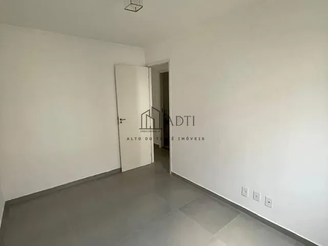 Apartamento 2 quartos e 1 banheiro, para alugar, no bairro Jardim Marica em Mogi das Cruzes