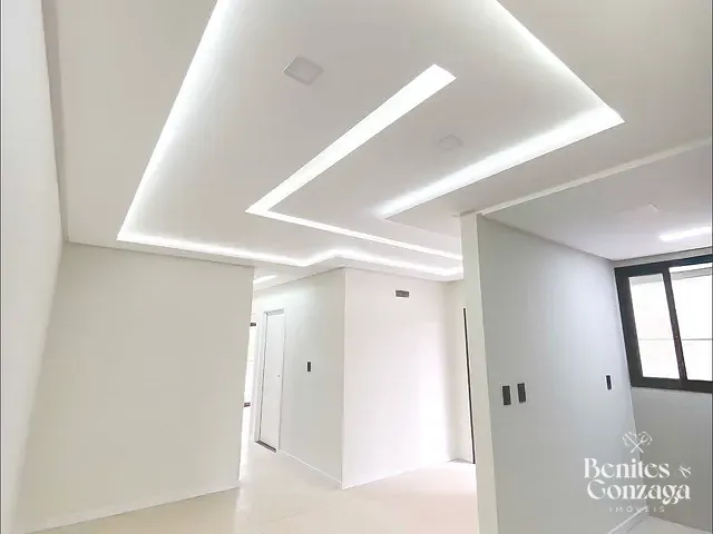 Apartamento 3 quartos e 2 banheiros, à venda, no bairro Chácara Paulista em Maringá