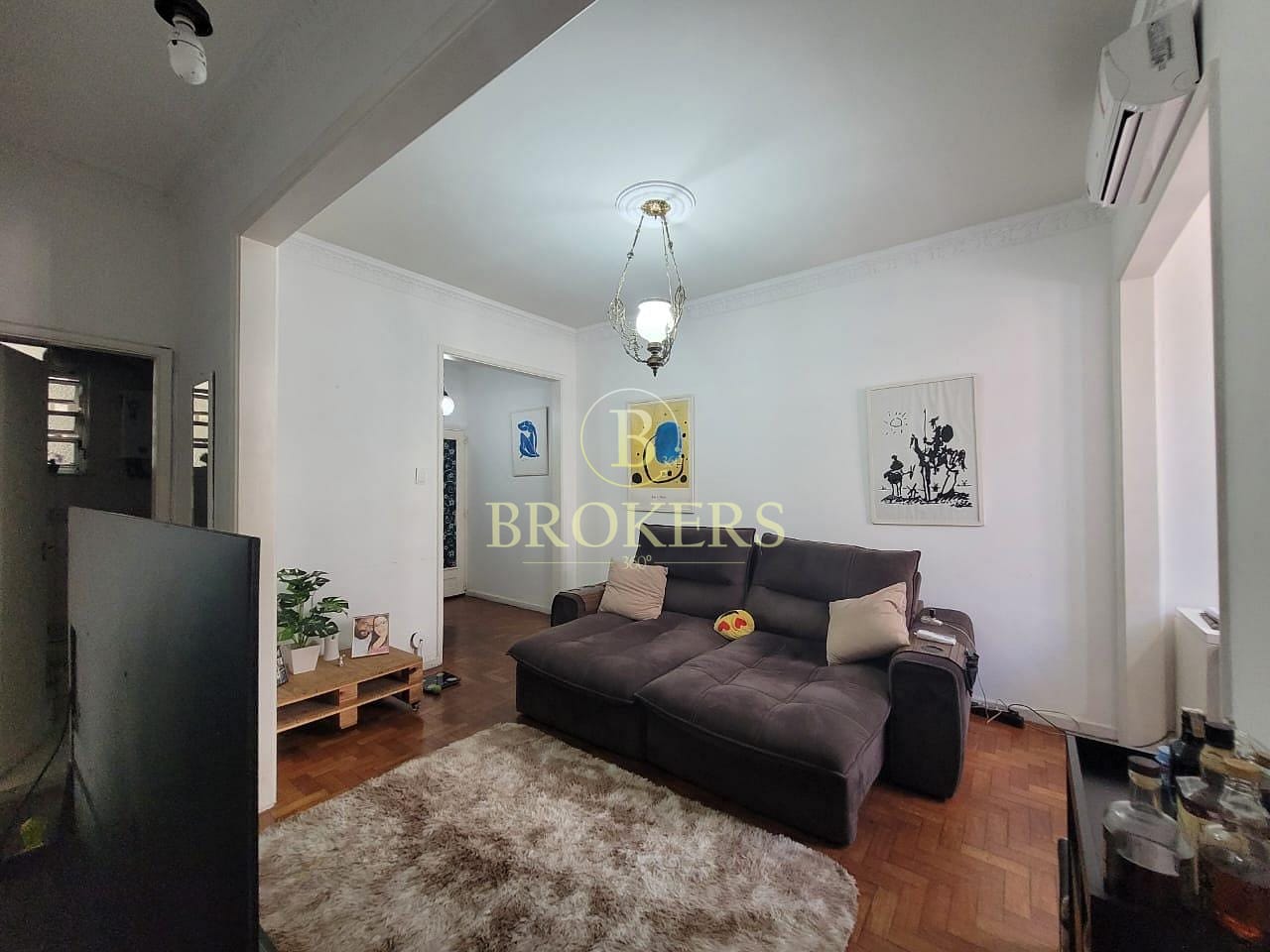 Apartamento à venda, Copacabana, Av Nossa Sra de Copacabana - Porteira fechada!!! Sala, 3 quartos,  quadra da praia, Posto 6 - 75 m².