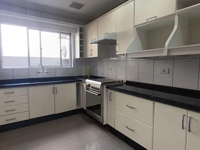 Apartamento com 148m² 3 quartos e 2 banheiros, à venda, no bairro Centro em Apucarana