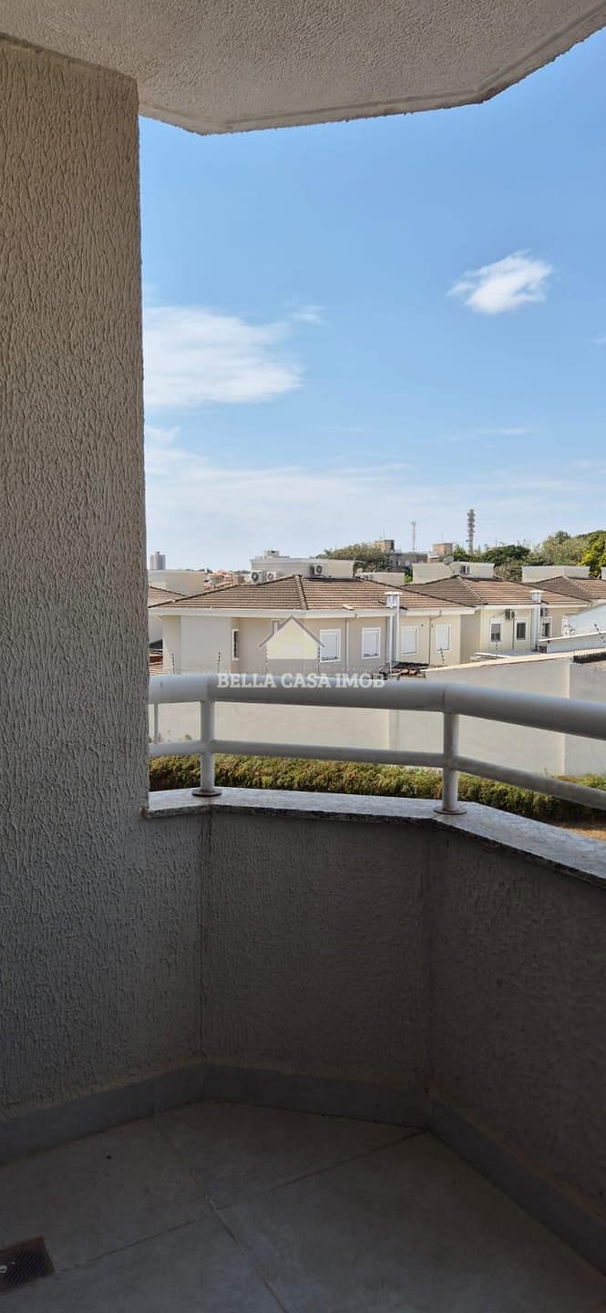 Apartamento para alugar com 3 quartos, 80m² - Foto 2