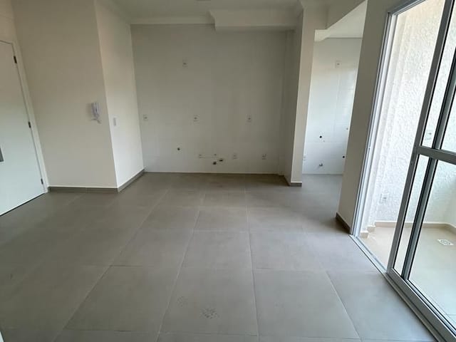 Apartamento com 55m² 1 quarto e 1 banheiro, para alugar, no bairro Ingleses do Rio Vermelho em Florianópolis