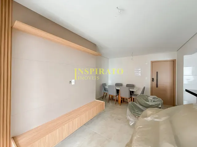 Apartamento 2 quartos e 2 banheiros, à venda ou para alugar, no bairro Caiçara em Praia Grande