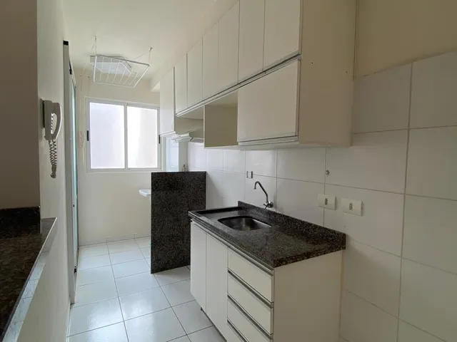 Apartamento com 10m² 2 quartos e 1 banheiro, à venda, no bairro Aurora em Londrina