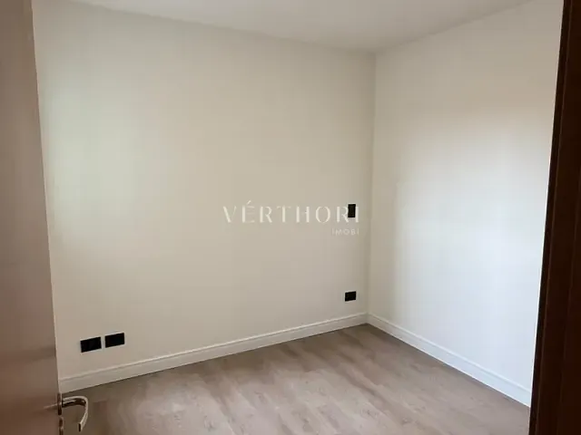 Apartamento 3 quartos e 1 banheiro, para alugar, no bairro Champagnat em Londrina