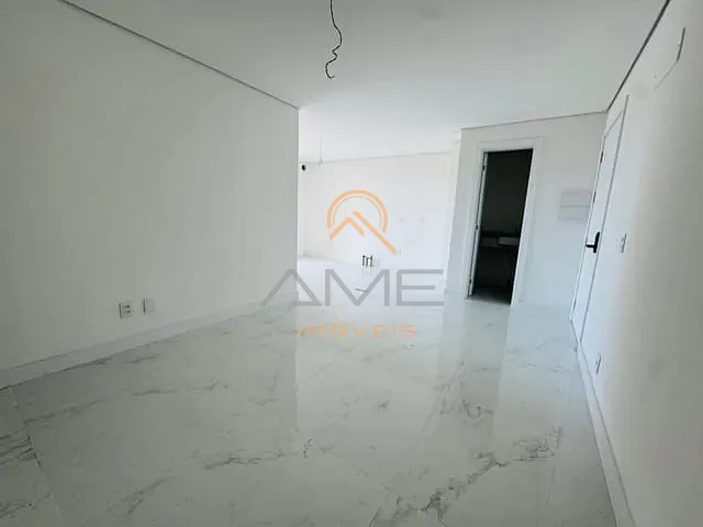 Apartamento 3 quartos e 2 banheiros, à venda ou para alugar, no bairro Centro em Pelotas