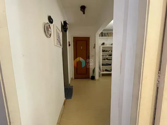 Apartamento com 67m² 1 quarto e 1 banheiro, à venda, no bairro Catete em Rio de Janeiro