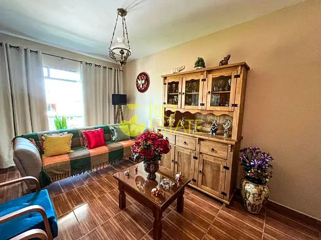 Apartamento com 88m² 3 quartos e 1 banheiro, à venda, no bairro Parque Independência em Barra Mansa