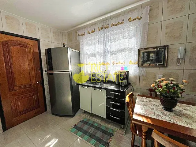 Apartamento com 88m² 3 quartos e 1 banheiro, à venda, no bairro Parque Independência em Barra Mansa