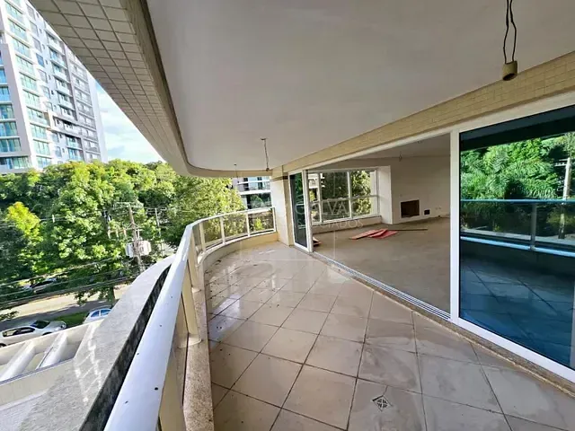 Apartamento com 372m² 4 quartos e 6 banheiros, à venda, no bairro Mossunguê em Curitiba