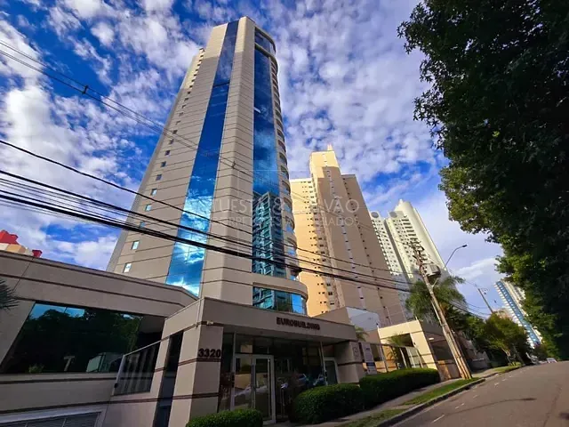 Apartamento com 372m² 4 quartos e 6 banheiros, à venda, no bairro Mossunguê em Curitiba