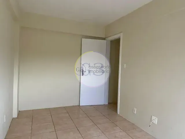 Apartamento 2 quartos e 1 banheiro, para alugar, no bairro Centro em Pelotas