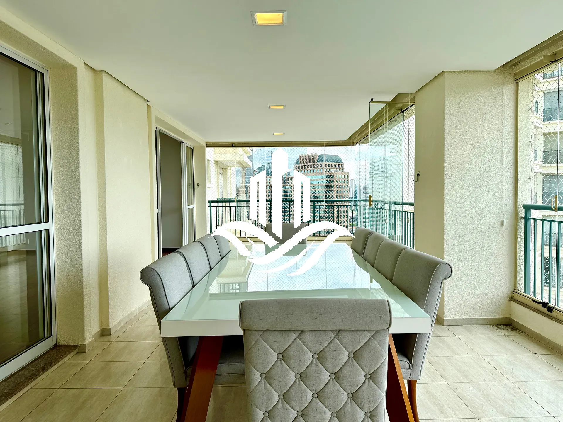 Apartamento, 4 quartos, 205 m² - Foto 2