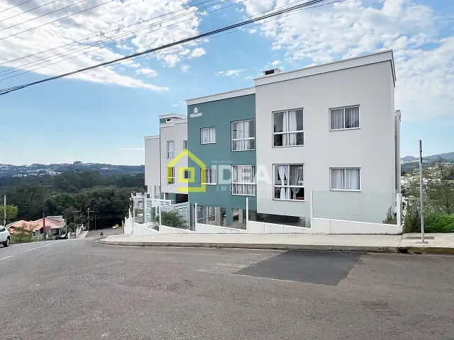 Apartamento com 55m² 2 quartos e 1 banheiro, à venda, no bairro Parque de Exposições em Concórdia
