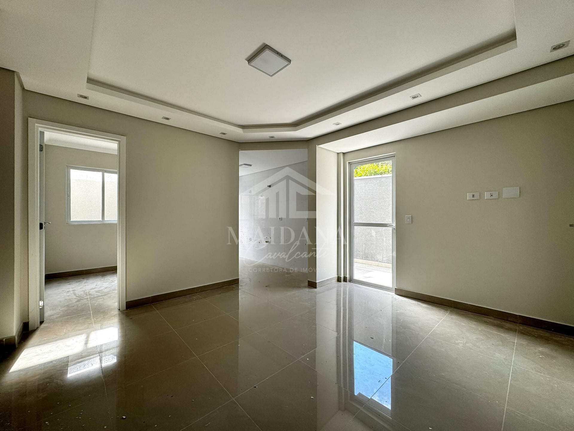 Apartamento à venda com 3 quartos, 66m² - Foto 2