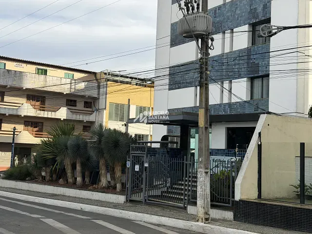 Apartamento 4 quartos e 2 banheiros, à venda ou para alugar, no bairro Recreio em Vitória da Conquista