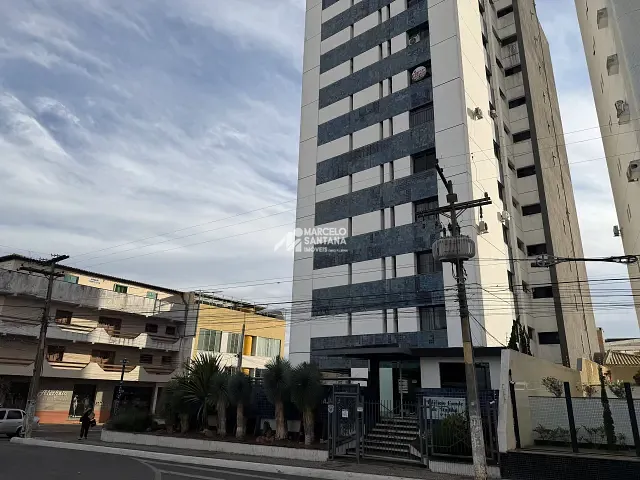 Apartamento 4 quartos e 2 banheiros, à venda ou para alugar, no bairro Recreio em Vitória da Conquista
