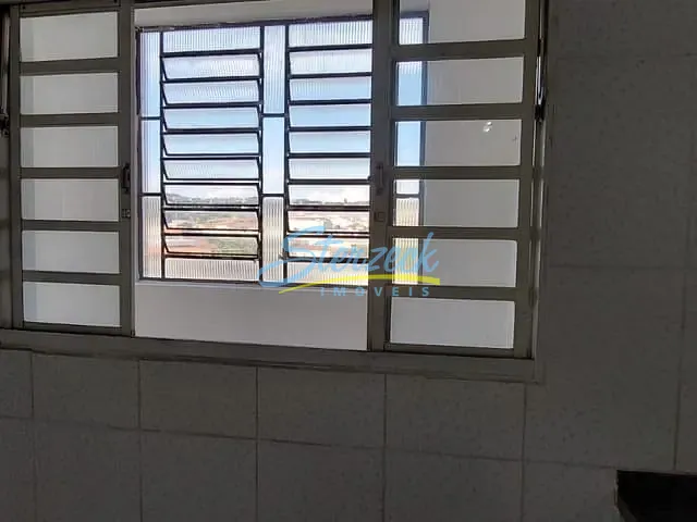 Apartamento com 75m² 2 quartos e 1 banheiro, para alugar, no bairro Centro em Vinhedo