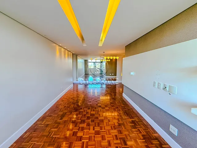 Apartamento com 136m² 3 quartos e 4 banheiros, à venda, no bairro Asa Sul em Brasília