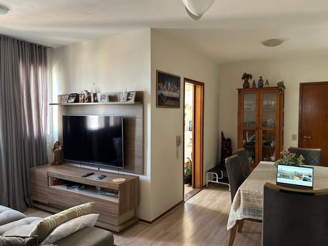Apartamento com 80m² 2 quartos e 2 banheiros, à venda, no bairro Jardim Londrilar em Londrina