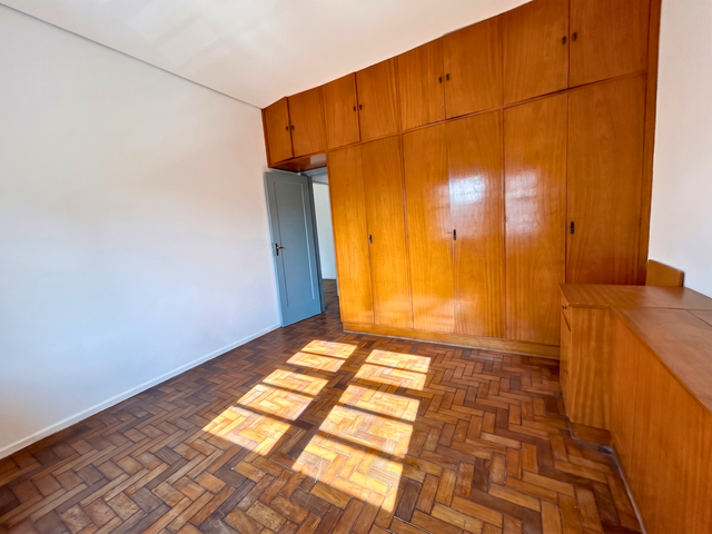 Apartamento 3 quartos e 2 banheiros, para alugar, no bairro Liberdade em São Paulo