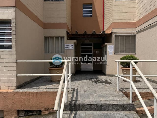 Apartamento 2 quartos e 1 banheiro, à venda, no bairro Vila Perracini em Poá