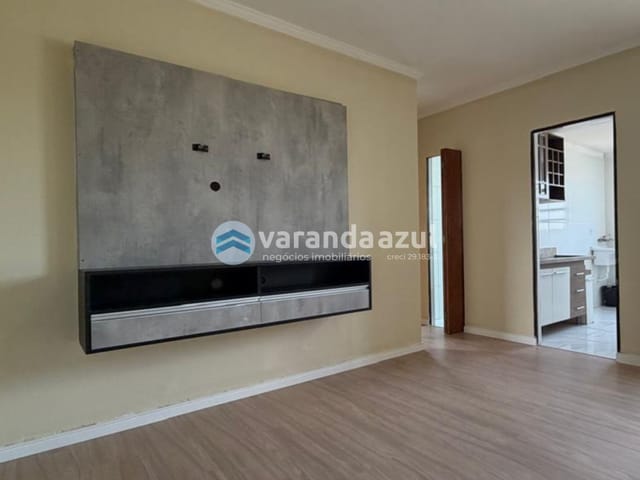 Apartamento 2 quartos e 1 banheiro, à venda, no bairro Vila Perracini em Poá