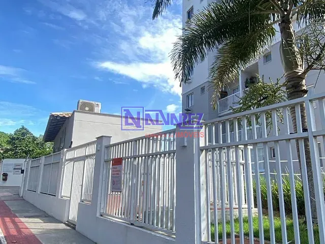 Apartamento 2 quartos e 1 banheiro, para alugar, no bairro Castelândia em Serra