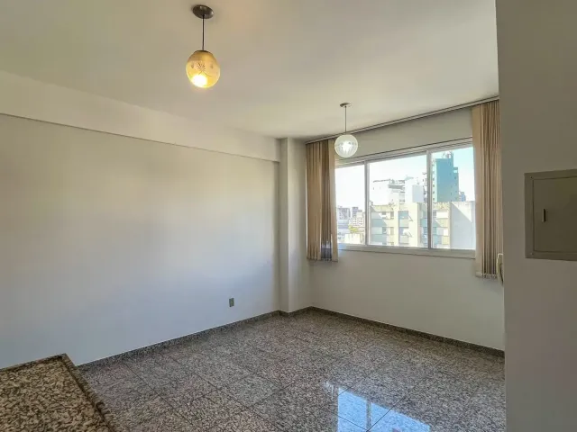 Apartamento 1 quarto e 1 banheiro, à venda, no bairro Funcionários em Belo Horizonte