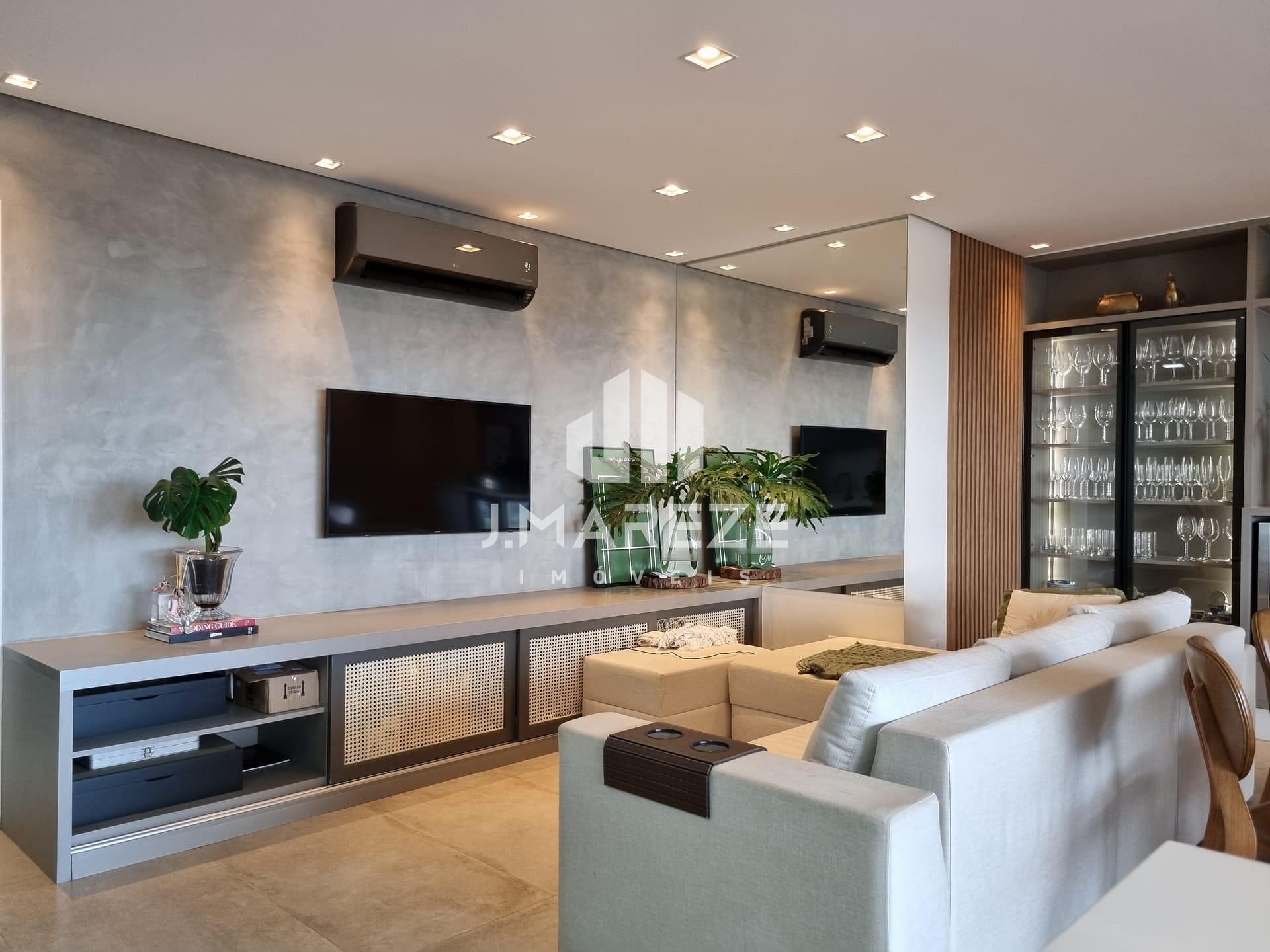 Apartamento à venda com 3 quartos, 145m² - Foto 9