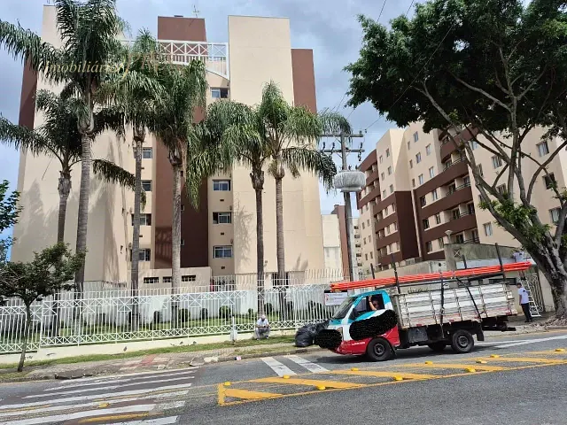 Apartamento com 92m² 3 quartos e 2 banheiros, para alugar, no bairro Cabral em Curitiba
