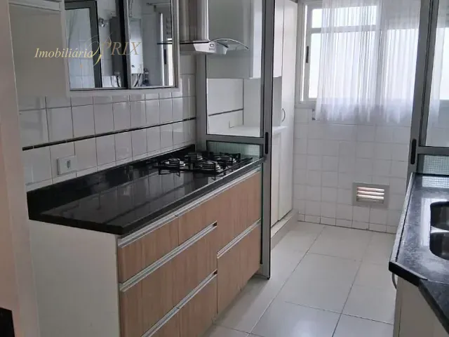 Apartamento com 92m² 3 quartos e 2 banheiros, para alugar, no bairro Cabral em Curitiba