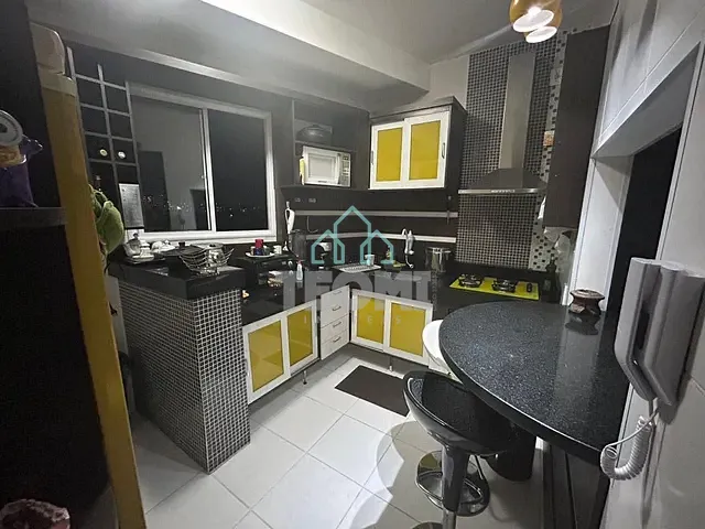 Apartamento 2 quartos e 1 banheiro, à venda, no bairro Vila Prosperidade em Taubaté