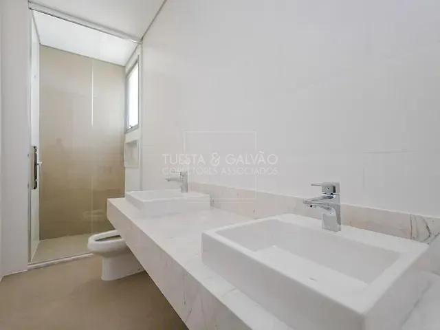 Apartamento com 171m² 3 quartos e 5 banheiros, à venda, no bairro Água Verde em Curitiba