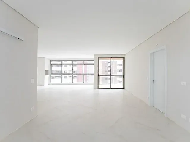 Apartamento com 171m² 3 quartos e 5 banheiros, à venda, no bairro Água Verde em Curitiba