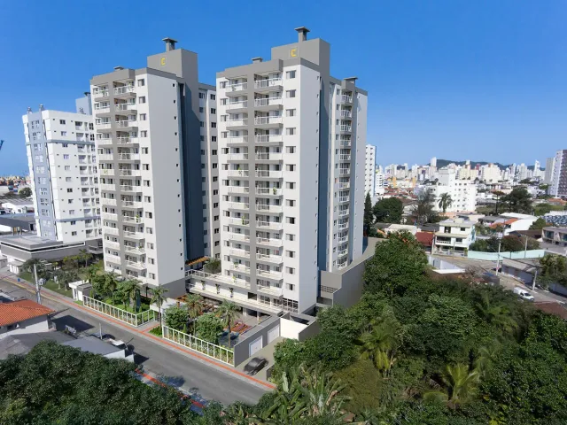 Apartamento 2 quartos e 2 banheiros, à venda, no bairro São João em Itajaí