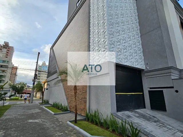 Apartamento com 185m² 3 quartos e 1 banheiro, à venda, no bairro meia praia em Itapema