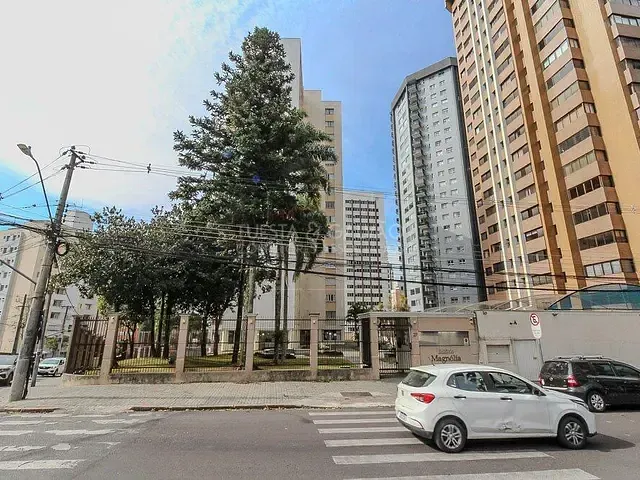 Apartamento com 117m² 3 quartos e 3 banheiros, à venda, no bairro Cabral em Curitiba