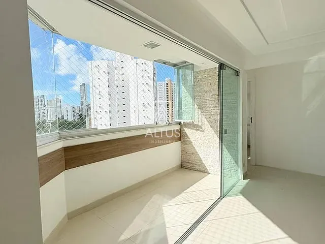 Apartamento 4 quartos e 1 banheiro, à venda, no bairro Vitória em Salvador