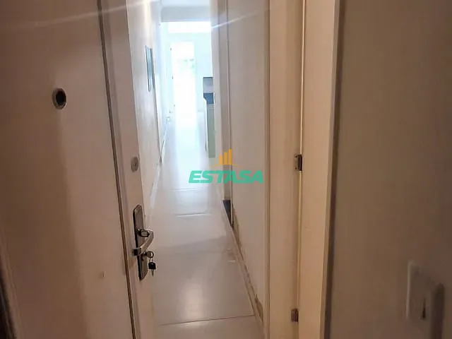 Apartamento com 55m² 1 quarto e 1 banheiro, para alugar, no bairro Copacabana em Rio de Janeiro