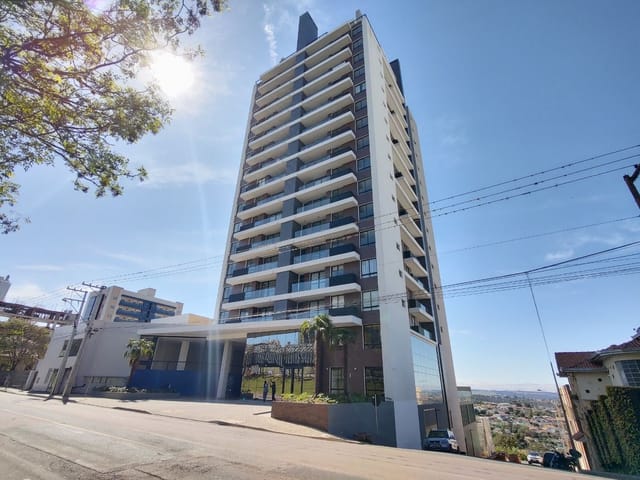 Locação - Apartamento Semimobiliado, 3 quartos (sendo 1 suíte), 2 vagas, Sacada com churrasqueira, 82 m² - Olarias, Ponta Grossa.