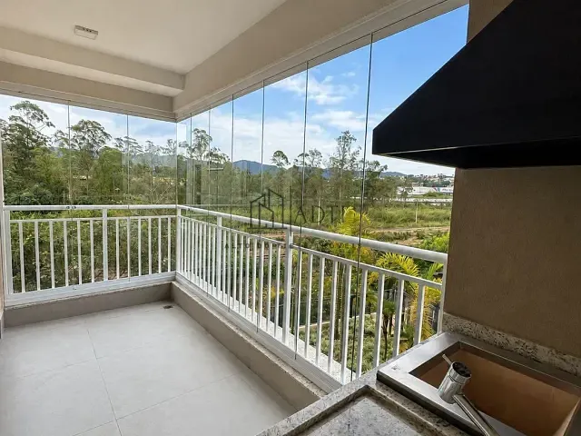 Apartamento 3 quartos e 2 banheiros, à venda ou para alugar, no bairro Cézar de Souza em Mogi das Cruzes