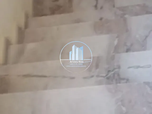 Apartamento com 255m² 4 quartos e 2 banheiros, à venda, no bairro Centro em Pouso Alegre