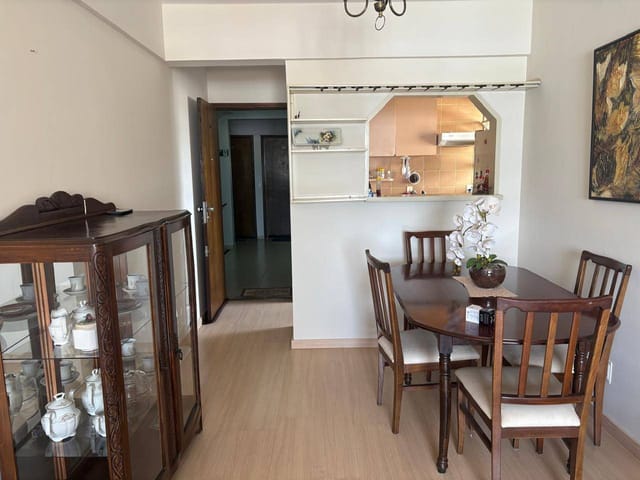 Apartamento com 70m² 2 quartos e 2 banheiros, à venda, no bairro Vitória em Londrina