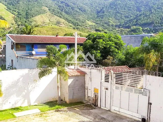 Apartamento com 70m² 2 quartos e 2 banheiros, à venda, no bairro Enseada em São Sebastião